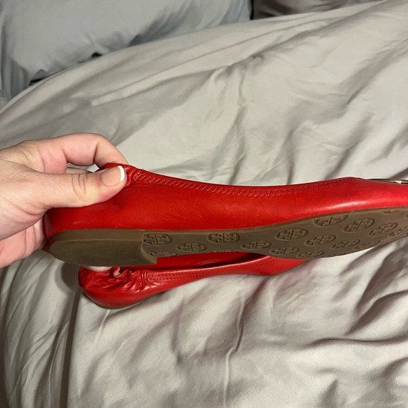 Tory Burch brought for $199 on sale for $150.00 - Picture 5 of 11